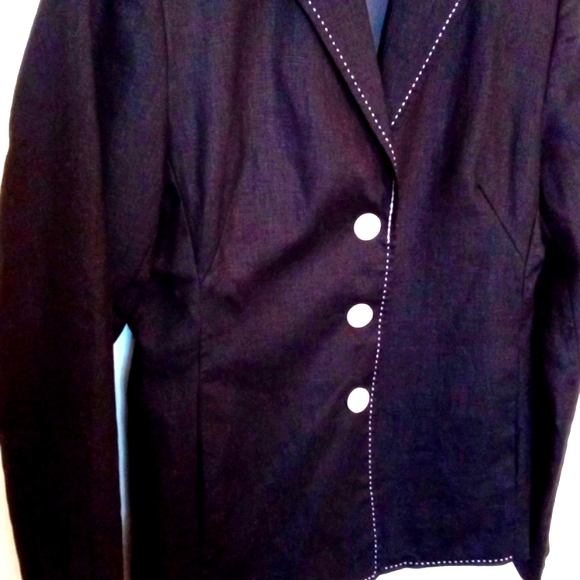 Tribeca Linen Three Button Jacket - Picture 5 of 11